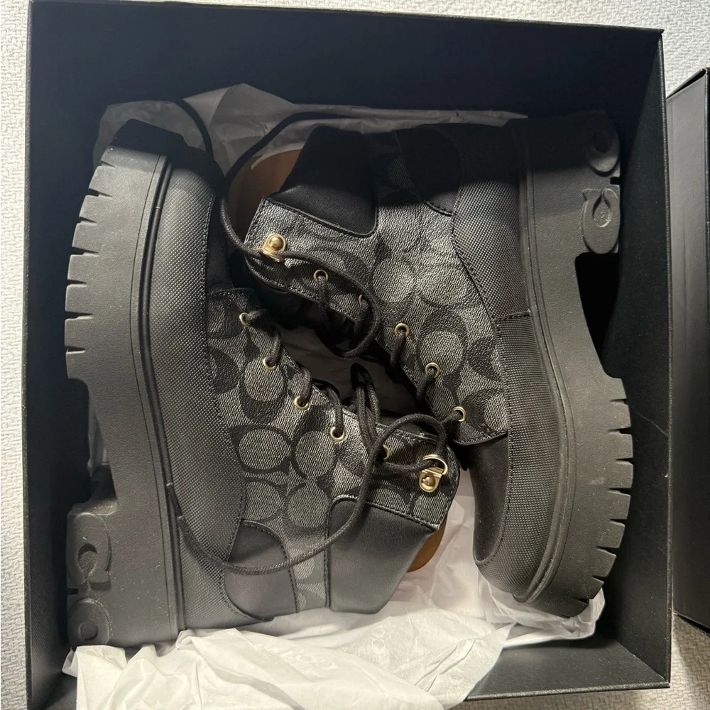 Coach Royce Sig Boot - Picture 4 of 10